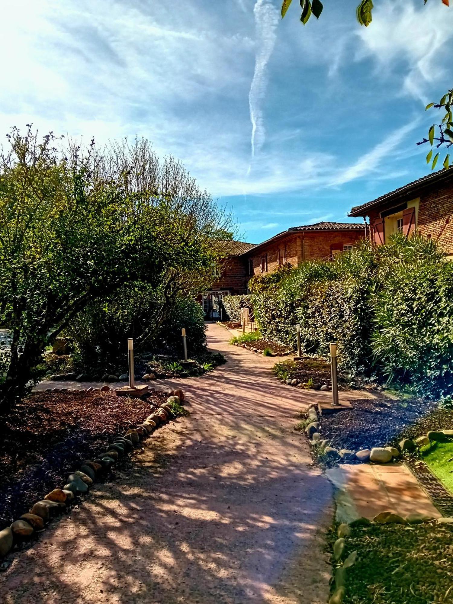 Bed and Breakfast Logis Domaine De Peyrolade Daux Exteriér fotografie